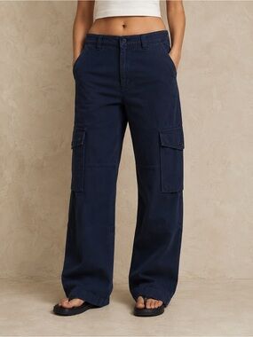 Aritzia TNA Chambers Cargo Pants - Size 4